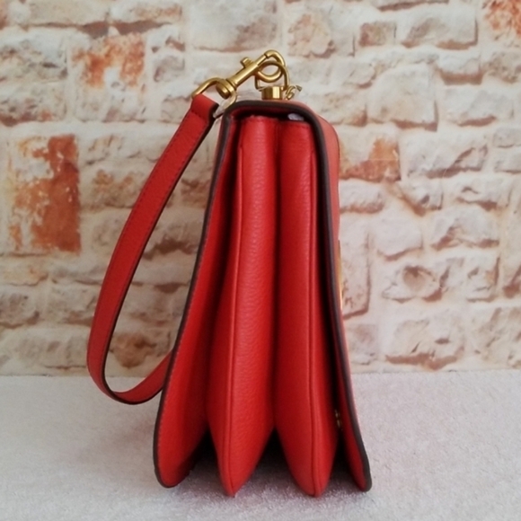 Tory Burch Logo Poppy Red Grained Leather Shoulder Bag - Picture 5 of 12